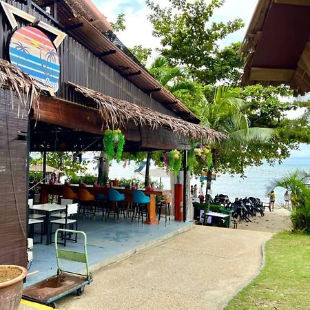 Seaview Deluxe Studio Couples Room S Tanjung Bungah (Penang) Eksteriør billede