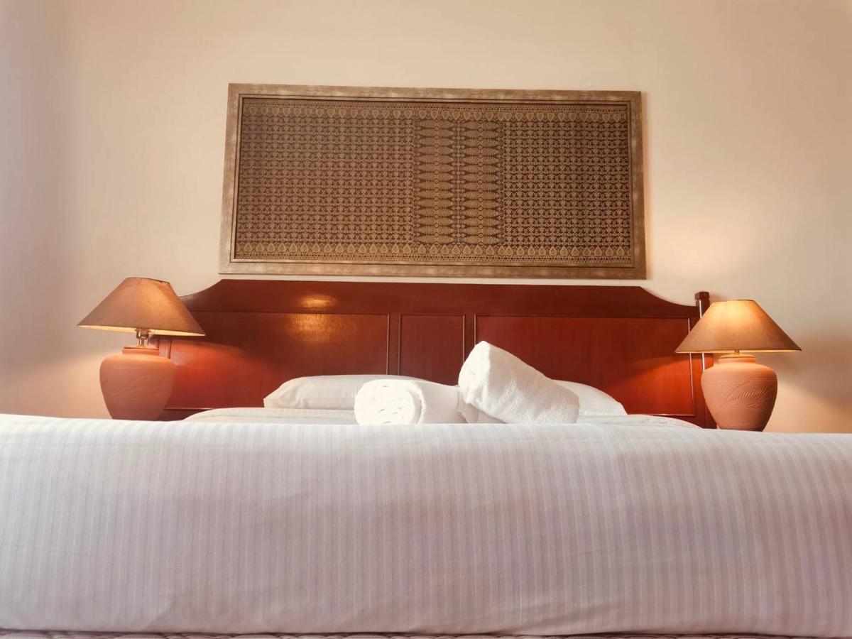 Seaview Deluxe Studio Couples Room S Tanjung Bungah (Penang) Eksteriør billede