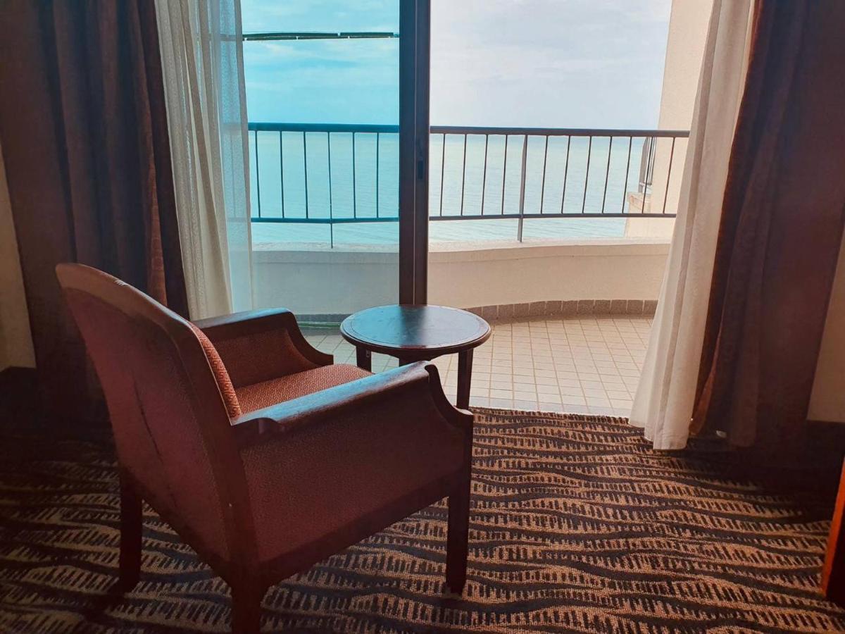 Seaview Deluxe Studio Couples Room S Tanjung Bungah (Penang) Eksteriør billede