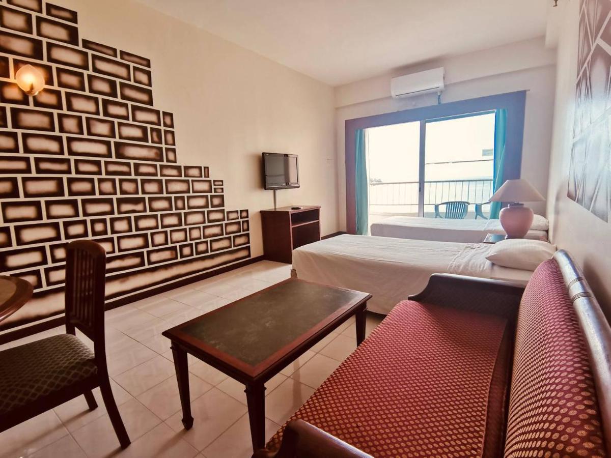 Seaview Deluxe Studio Couples Room S Tanjung Bungah (Penang) Eksteriør billede