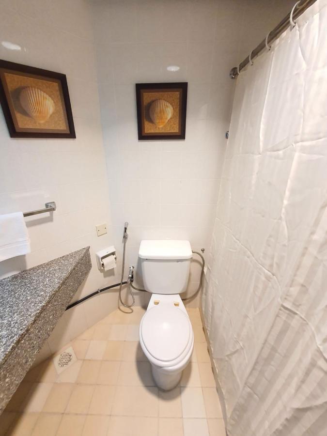 Seaview Deluxe Studio Couples Room S Tanjung Bungah (Penang) Eksteriør billede