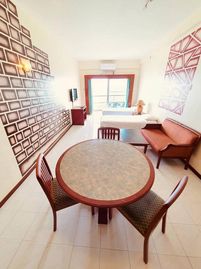 Seaview Deluxe Studio Couples Room S Tanjung Bungah (Penang) Eksteriør billede