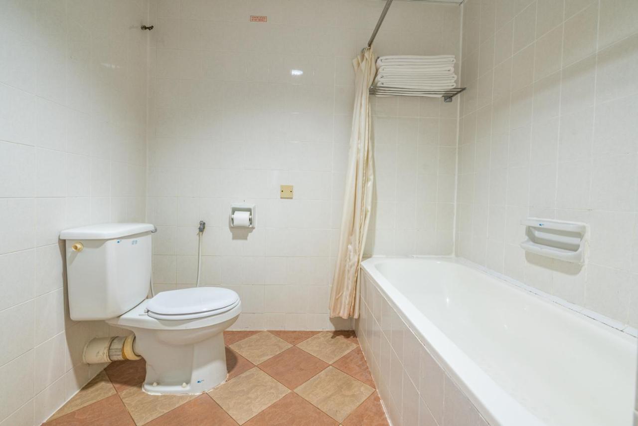 Seaview Deluxe Studio Couples Room S Tanjung Bungah (Penang) Eksteriør billede