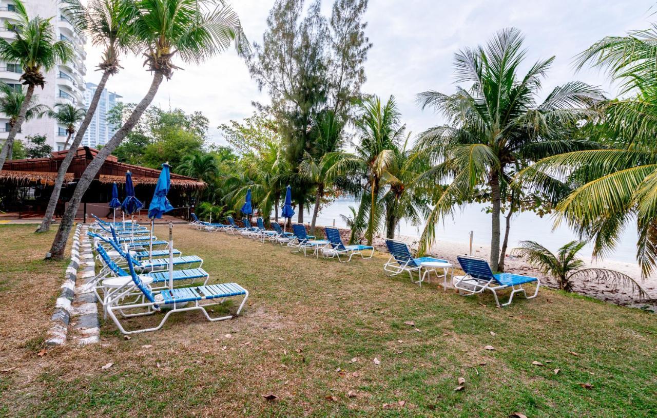 Seaview Deluxe Studio Couples Room S Tanjung Bungah (Penang) Eksteriør billede