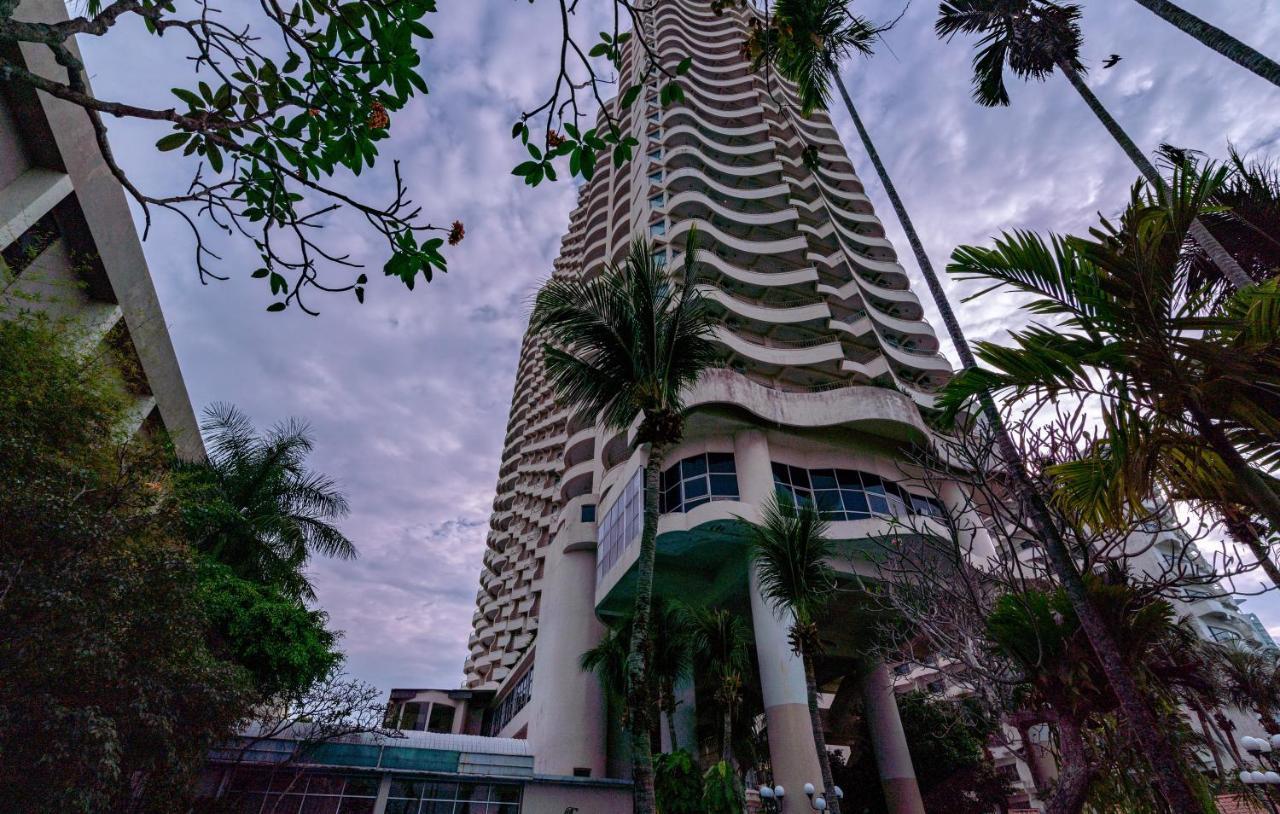 Seaview Deluxe Studio Couples Room S Tanjung Bungah (Penang) Eksteriør billede