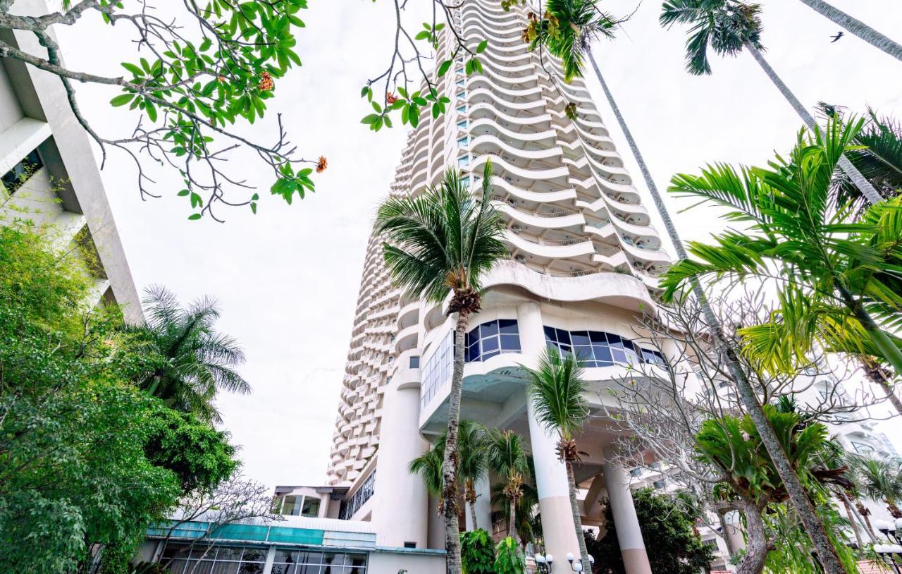 Seaview Deluxe Studio Couples Room S Tanjung Bungah (Penang) Eksteriør billede