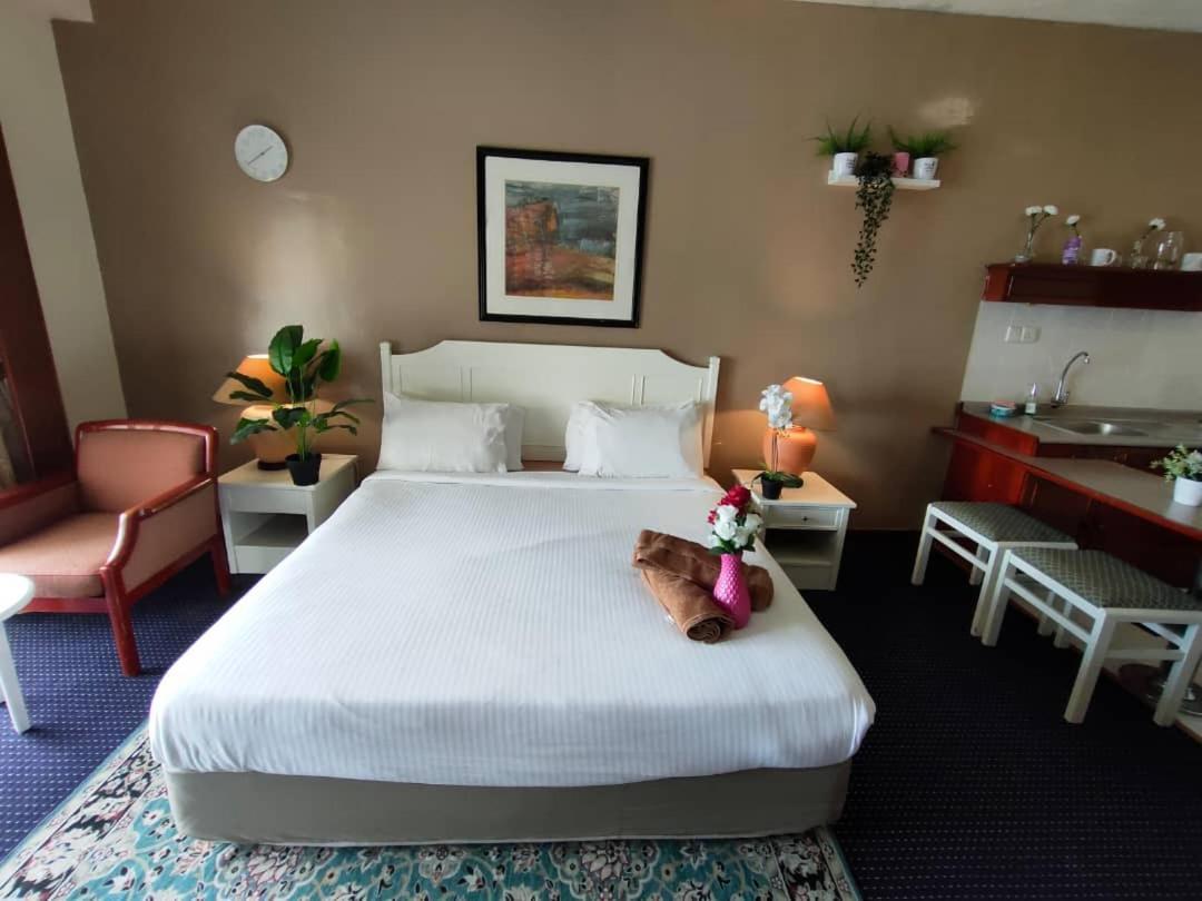 Seaview Deluxe Studio Couples Room S Tanjung Bungah (Penang) Eksteriør billede